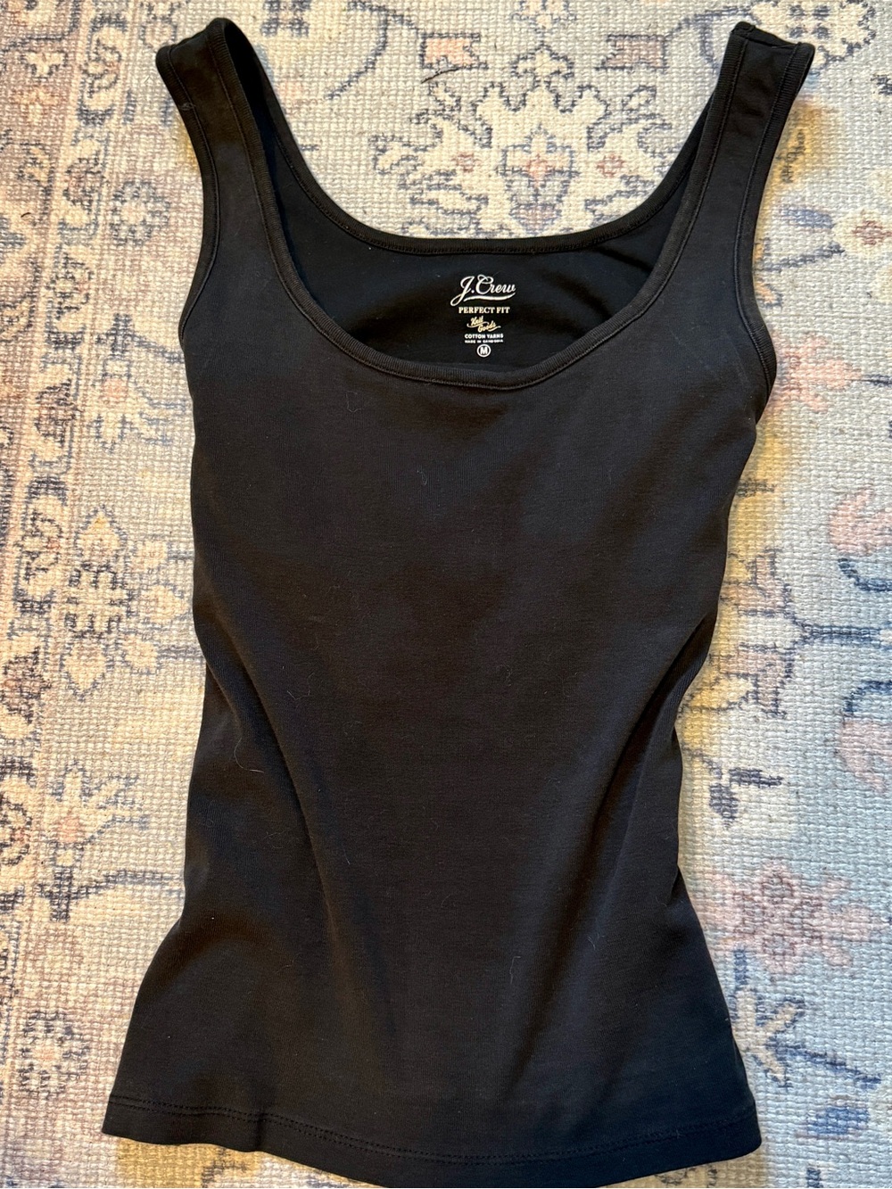 J. Crew ‘perfect fit’ Black Scoop Neck Tank Top Medium
